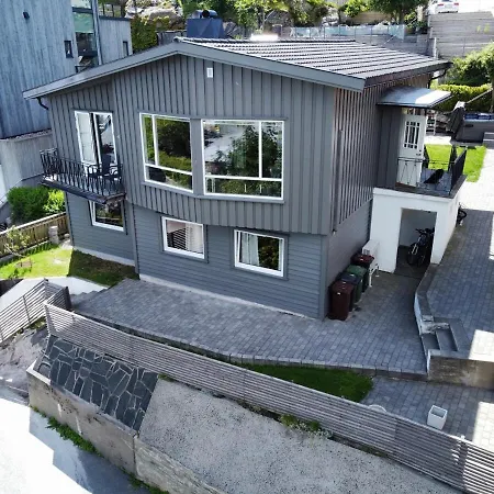 Family With 4 Bedroom, A View, Garden And Jacuzzi 크리스티안산